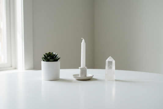 Minimalist Altar Guide: Simple Sacred Spaces