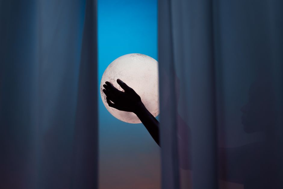 Full Moon Breathwork When the Exact Hour Doesn't Work: A Practical Guide