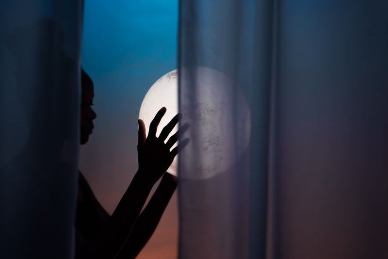 Weaving the Void: A Guide to Lunar Cascading and the Art of Shadow Integration