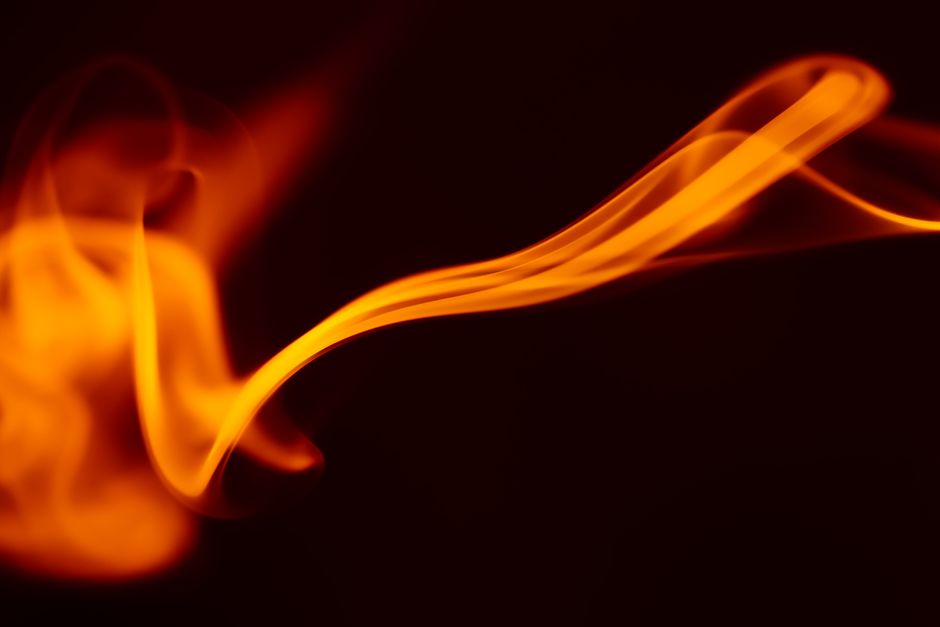 Does the Flame Actually Move? Reading Fire Scrying Without Superstition
