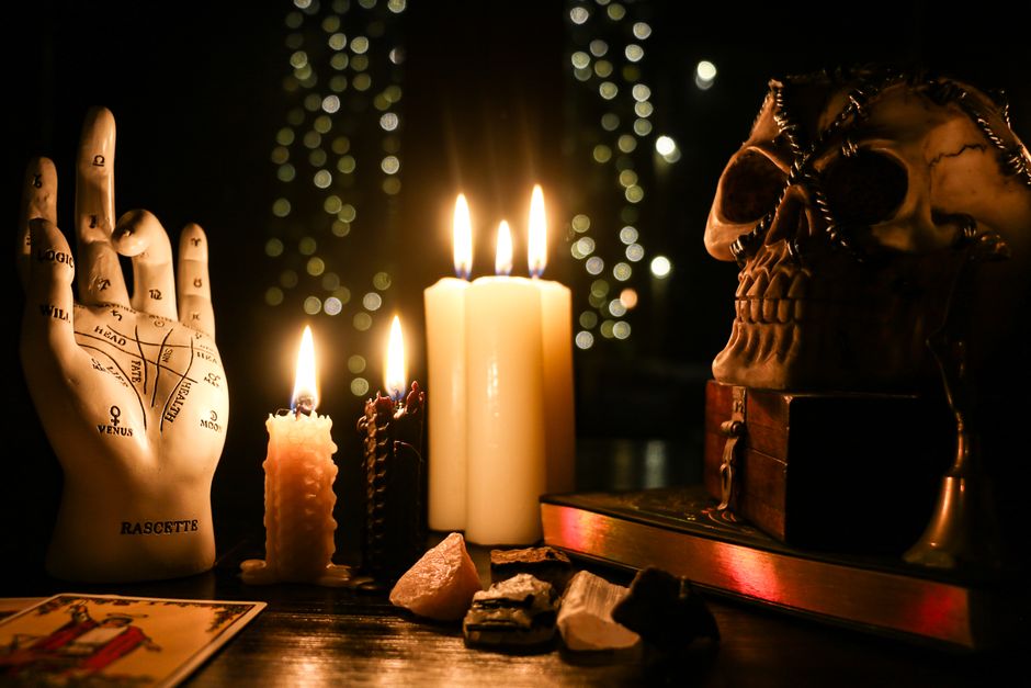 Best Altar Setup Guides and Candle Magic Templates for a Mystical Practice