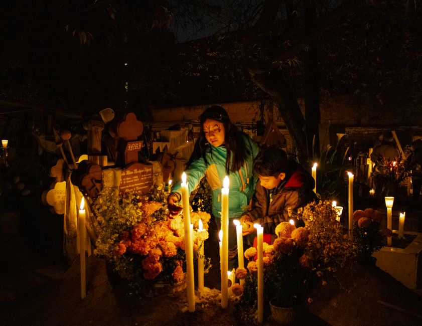 Do Ancestor Altars and Día de los Muertos Ofrendas Come From the Same Tradition?