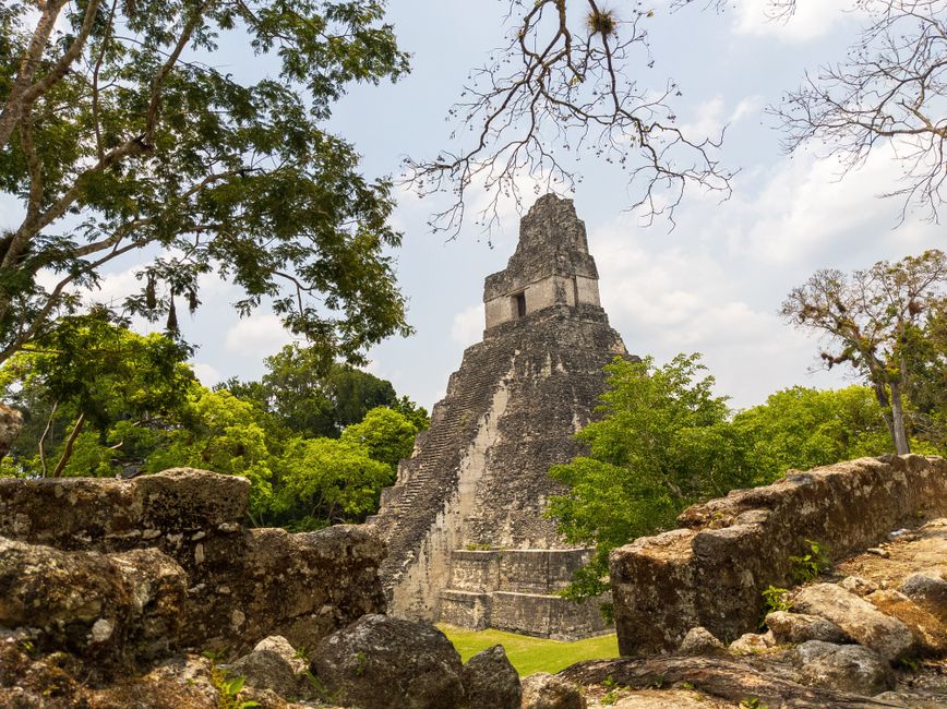 Why Some Maya Daykeepers Read Death as Continuation, Not Ending