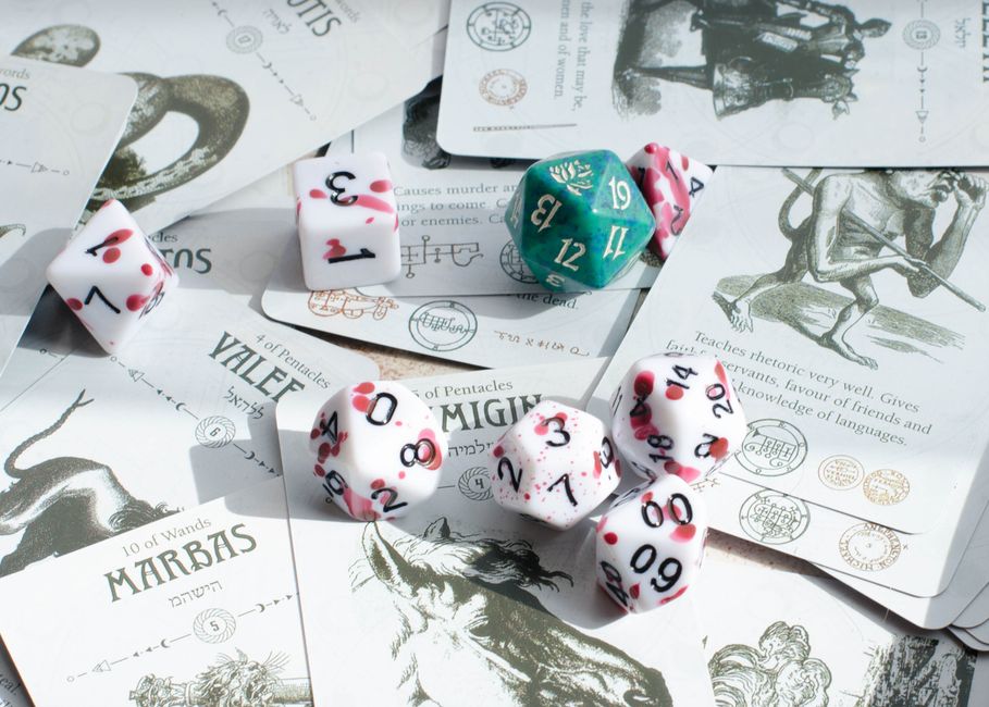 Choosing With Dice and Mo: How Tibetan Divination Shapes Decisions