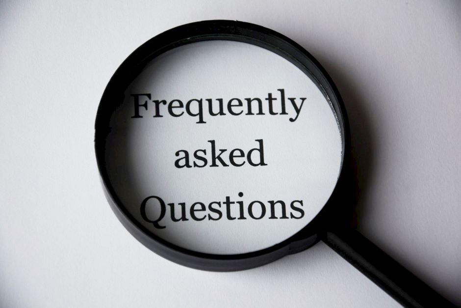Mo Divination and the Problem of Asking Better Questions