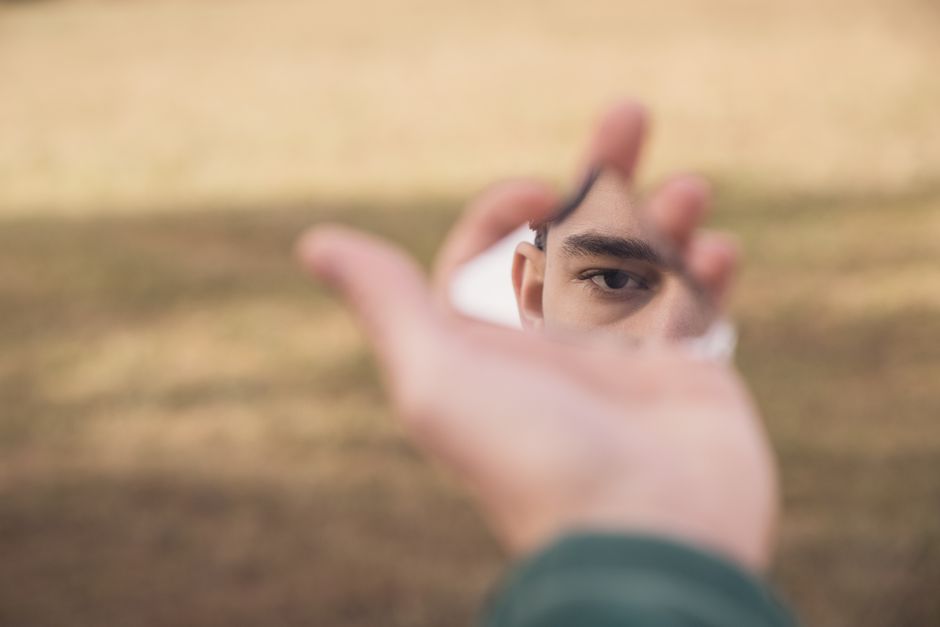 Mirror Gazing as Reflective Practice: Philosophy, Symbolism, and the Art of Inner Inquiry