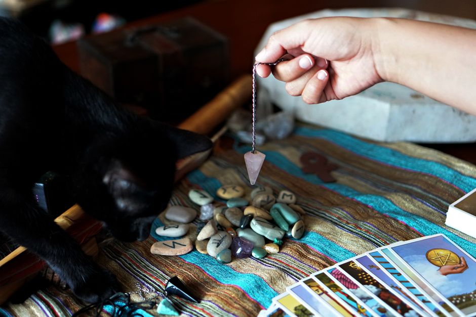 Kitchen Witch Starter Kit: Choosing Your First Tools Without the Overwhelm