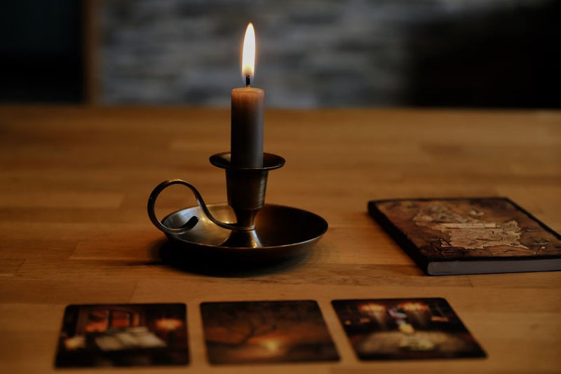 How Does Candle Wax Drip Interpretation Work in Flame Reading Divination?