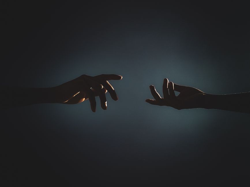 Soulmate Connections: Recognizing Hidden Links and Meaningful Encounters