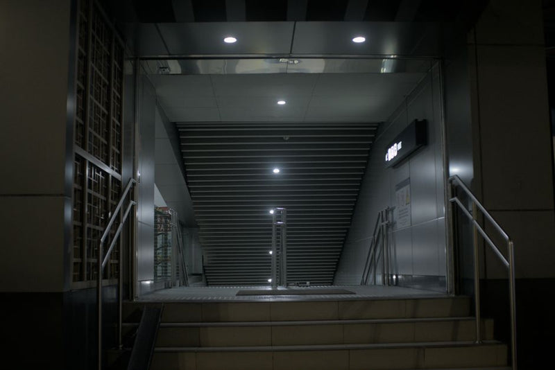 Liminal Space Awakening: Active Threshold Crossing vs. Passive Liminal Drift