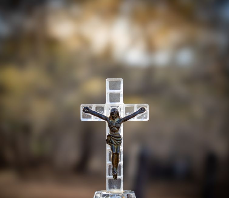How Do Different Cultures Name and Remove Spiritual Heaviness? A Cross-Cultural Look at Uncrossing