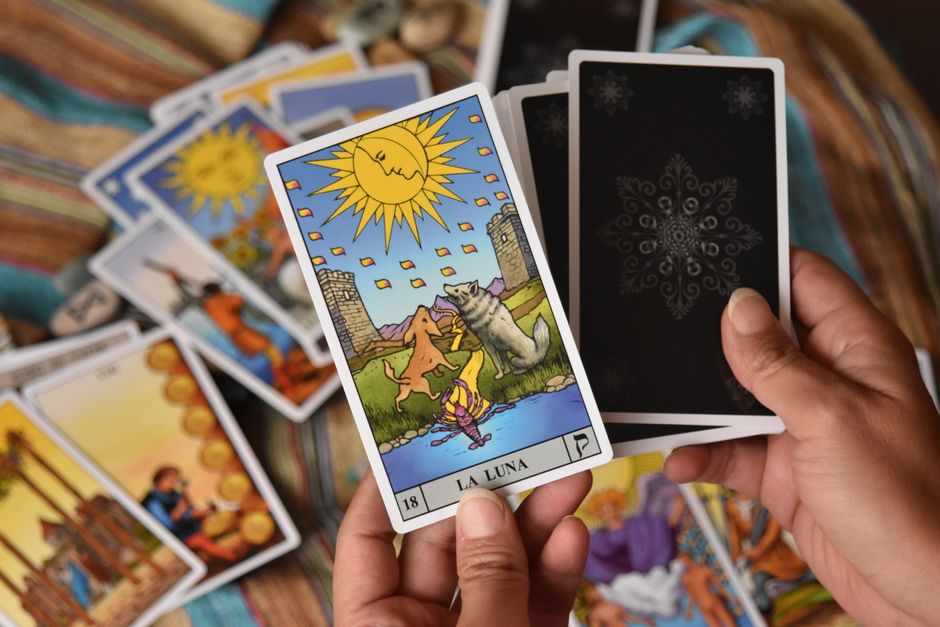 Why Does Tarot Feel Surface-Level? Understanding the Principles Beneath the Cards