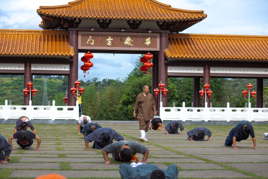 Why Qi Men Dun Jia Repetition Fails Without Attention Training