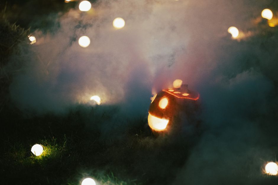 Why Some Séance Traditions Treat Contact as a Rite of Passage, Not a Party Trick
