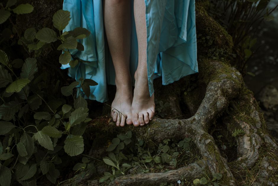 The Hidden Root Network: How Green Witches Tap Into Plant Consciousness for Deeper Connection