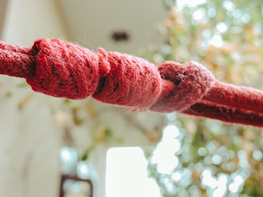 How Do You Tell a Knot Spell From a Bind? Discernment in Knot Magic
