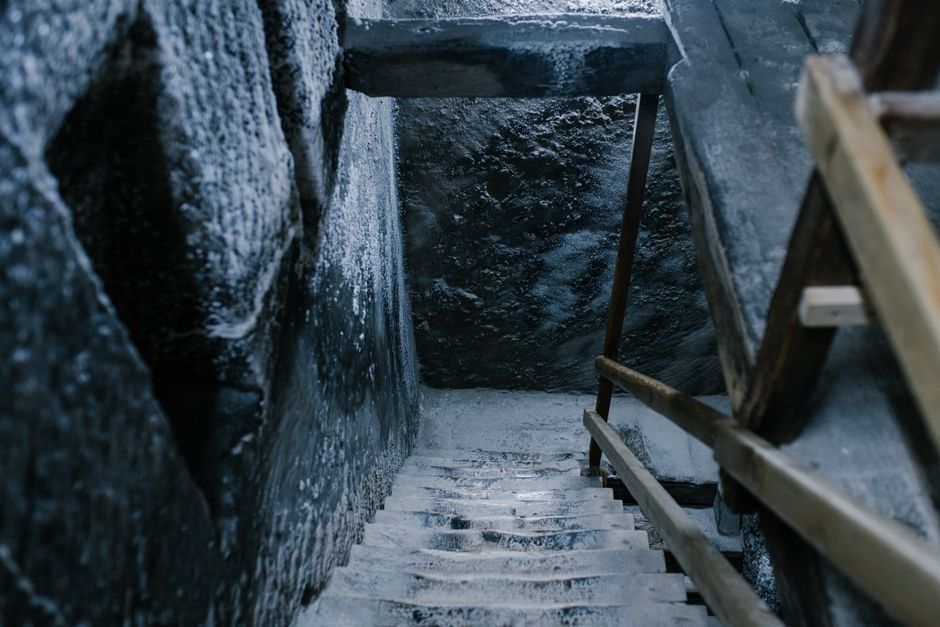 Underworld Mysteries: A Step-by-Step Guide to Choosing Your First Descent Toolkit