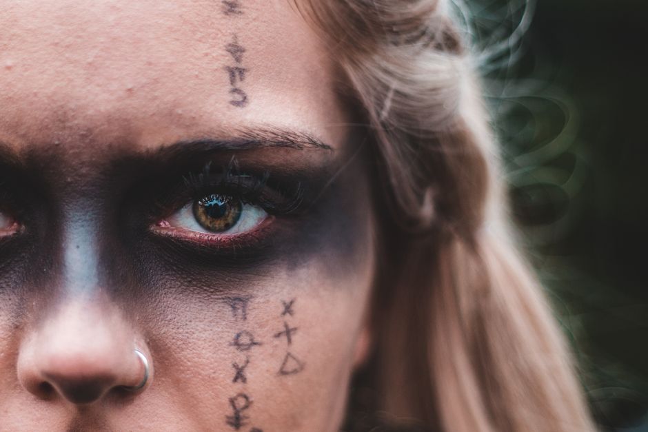 When Did Sigils Stop Being Spirits? The Shift From Named Entities to Abstract Symbols