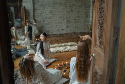 Magic Circle for Beginners: How to Choose Your First Ritual, Candle, or Sacred Space Set