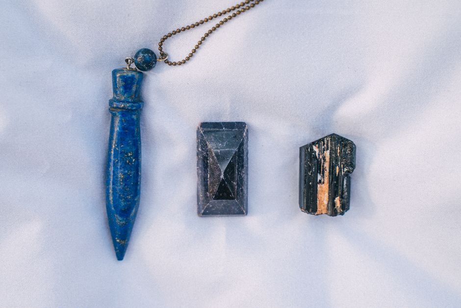 How to Use Lapis Lazuli During the New Moon to Amplify Psychic Dreams
