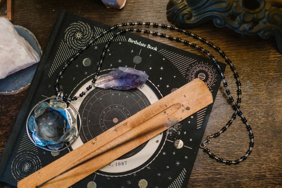 The Historical Origins of Moon Rituals: From Ancient Lunar Calendars to Modern Practice