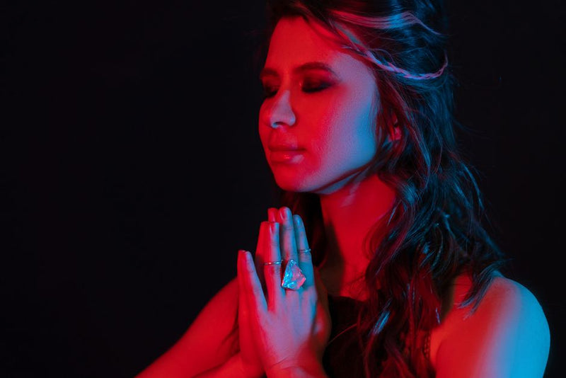 How to Activate the Dark Feminine Energy: A Quick Results Method for Inner Power and Magnetic Presence