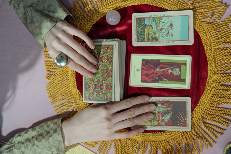 What to Do When One Card From a Tarot Deck Goes Missing