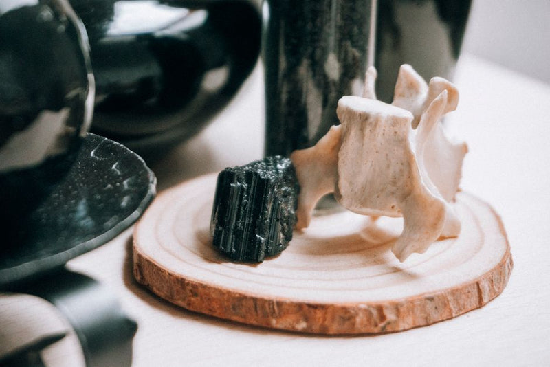 Oracle Bones vs. Yarrow Stalks: Choosing Your I Ching Casting Method