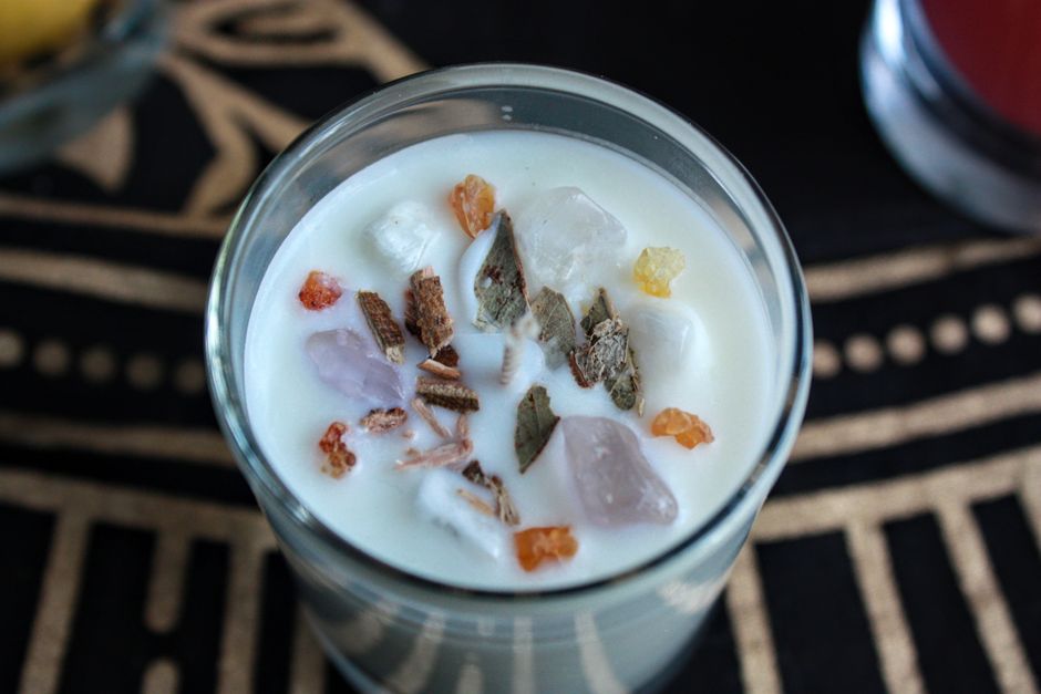 Candle Ritual Scent Layering: The Mechanics of Multi-Fragrance Energetic Anchoring