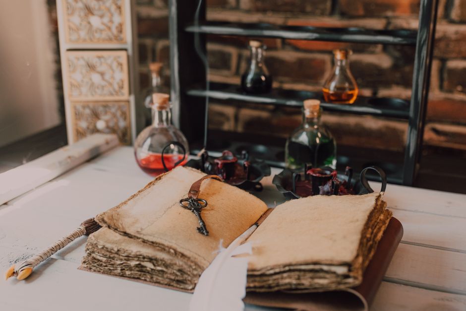 Who Was Allowed to Practice Solomonic Magic? Public Grimoires and Restricted Rites