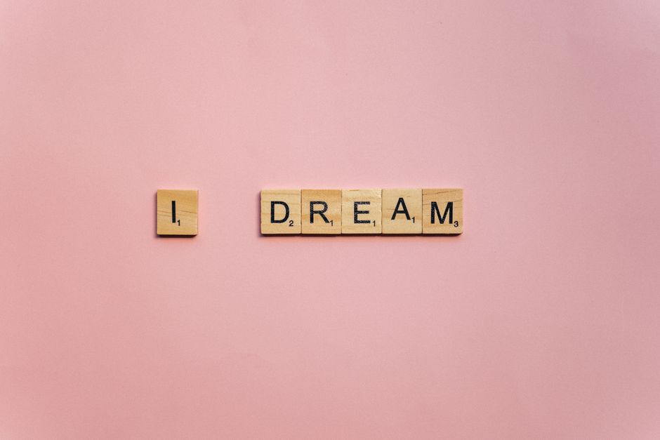 Reading Dreams in Sequence: Why Dream Order Matters More Than Symbol Dictionaries