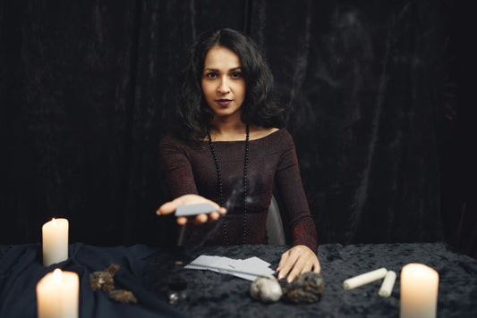 Why Smoke Divination Needs Stillness: The Role of Place in Reading Smoke