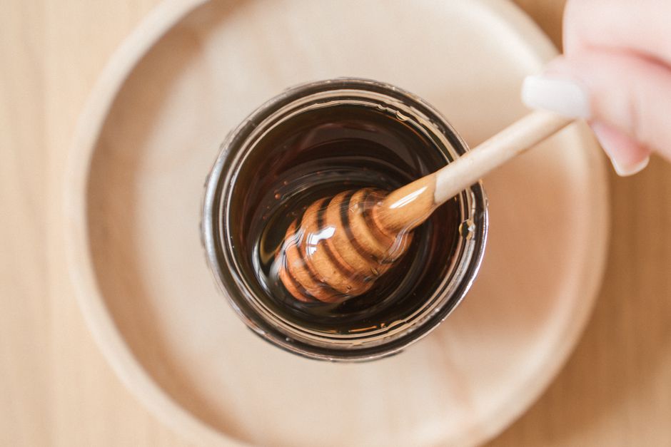 Honey Jar Spell: Best Combination of Tools and Practices for Your First Sticky-Sweet Ritual