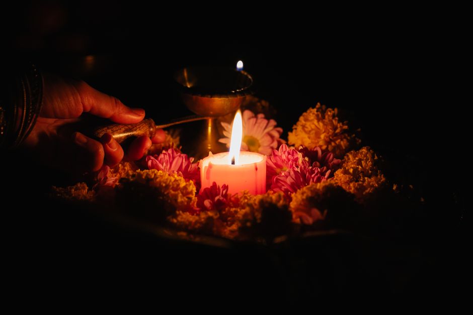 The Best Meditation Candle for Deep Sleep: How to Choose the Right Flame for Restful Nights