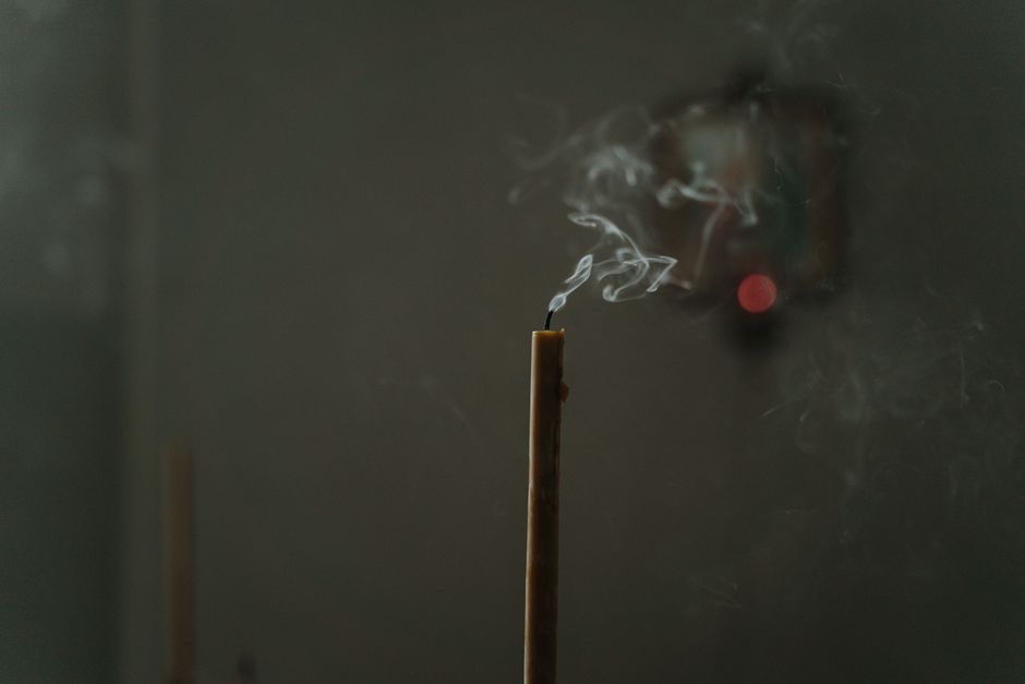 Why Does Candle Ritual Feel Surface-Level? The Hidden Mechanics of Depth
