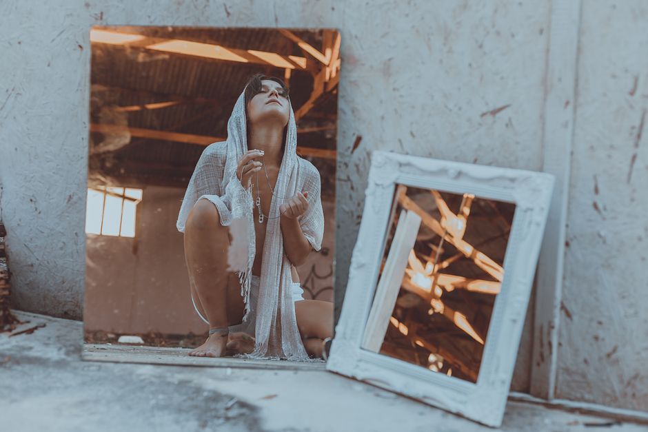 Is a Protective Mirror worth it? The Honest Guide to Energetic Reflection Tools