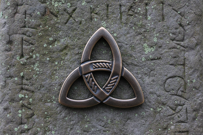 Triquetra/Trinity Knot