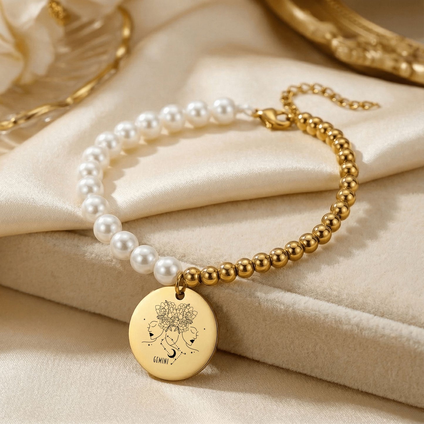 Gemini Premium Pearl & Gold Coin Bracelet: Mother of Pearl